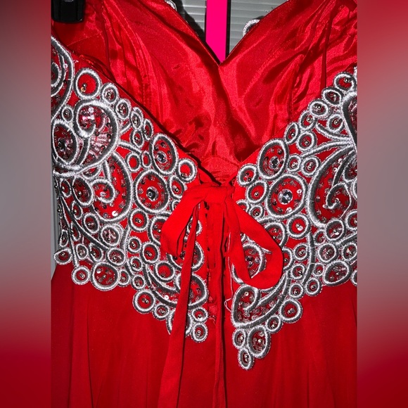 May Queen Mini Prom Dress Size 4 - Picture 12 of 16